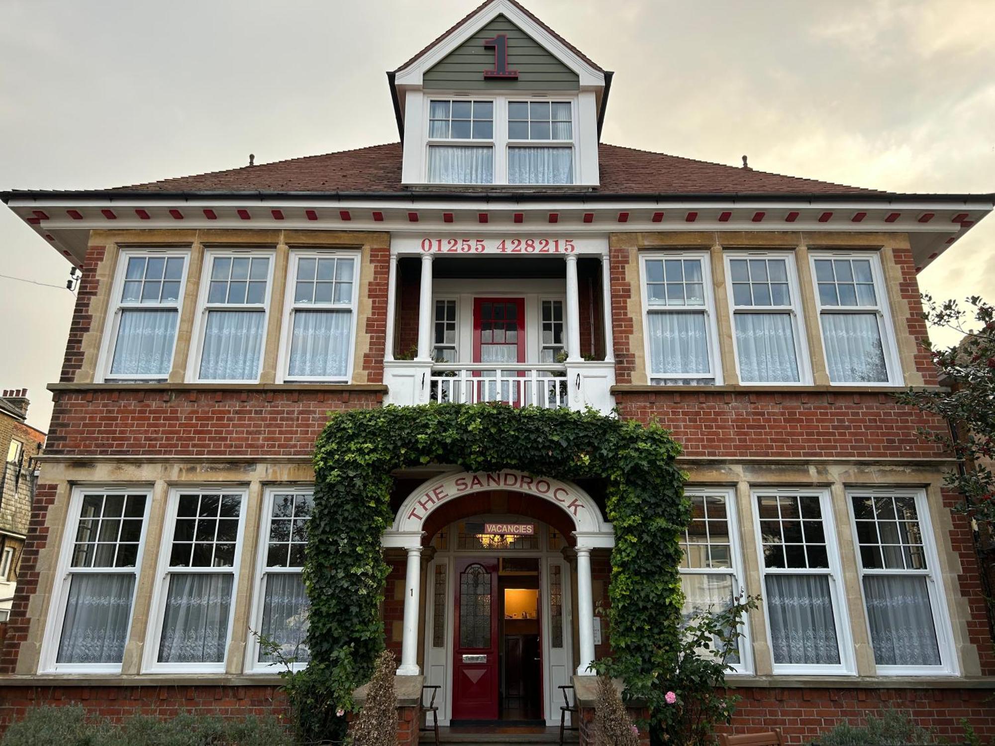The Sandrock Clacton-on-Sea Exterior foto