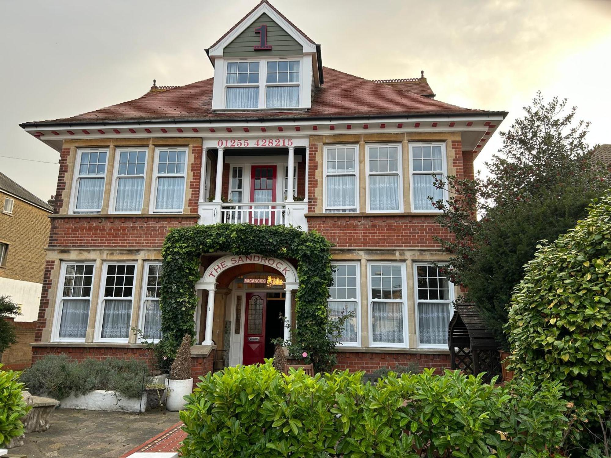 The Sandrock Clacton-on-Sea Exterior foto